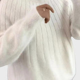 Irena™ - Пуловер с кръгло деколте и пухкава яка